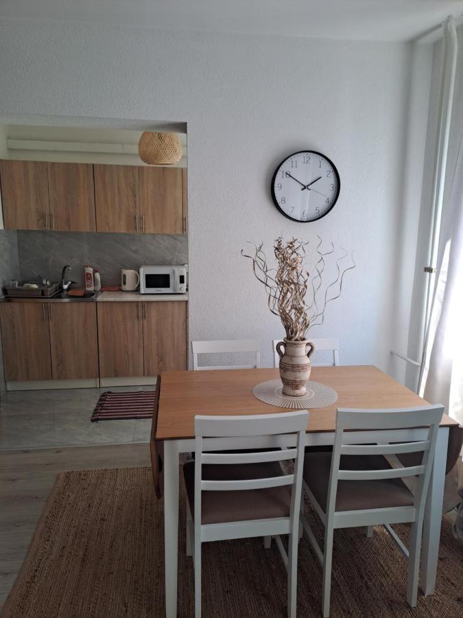 Apartmán Enjoy Traveling Tuzla Exteriér fotografie